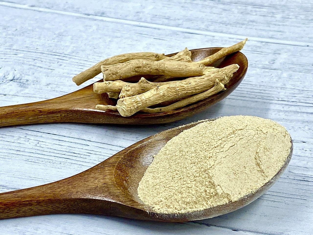 Ashwagandha gyökér és por